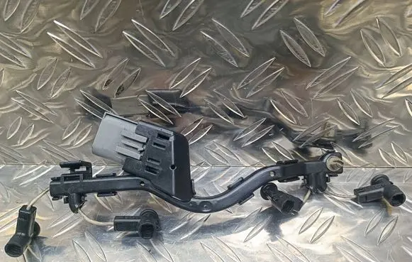 Peugeot 2008 I Glow plug wires 9814793180 378600