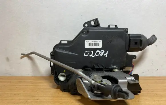Audi A6 S6 C5 4B Front door lock 4B2837016G C2091