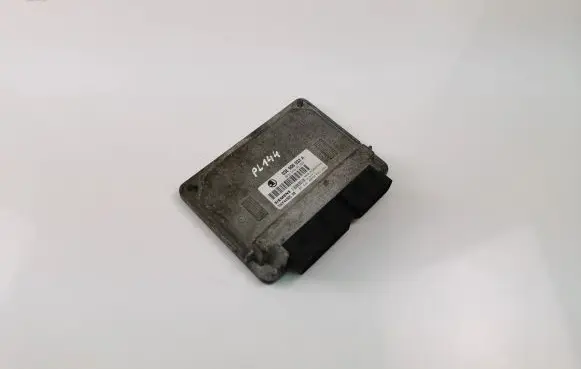 Skoda Fabia Mk2 (5J) Engine control unit/module 03E906033A