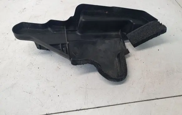 Toyota Prius (XW30) Other engine bay part 5573447010