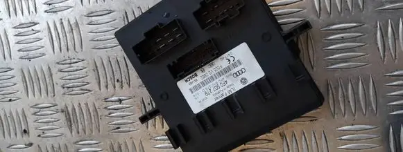Audi A6 S6 C6 4F Comfort/convenience module 4f0907279