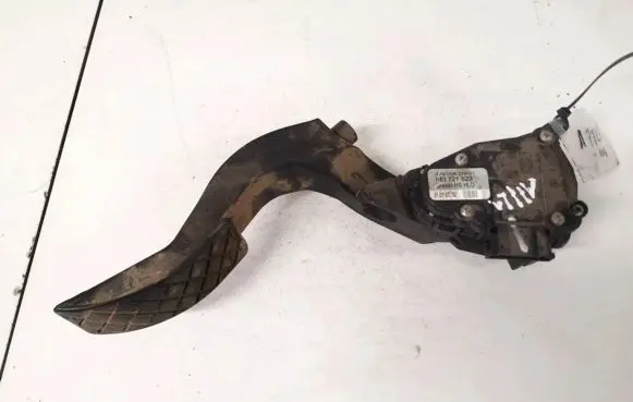 Audi A4 S4 B6 8E 8H Accelerator throttle pedal 8e1721523 6pv008376-01
