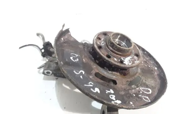 Saab 9-5 Front wheel hub