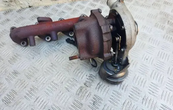 KIA Carens III Fuel Injector clamp holder 282012A860