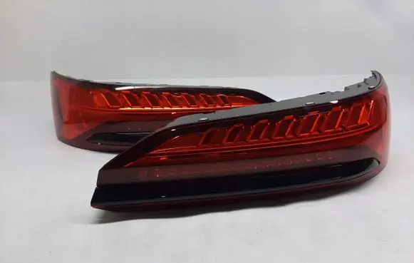 Audi Q7 4M Rear/tail lights set 4M09450976E