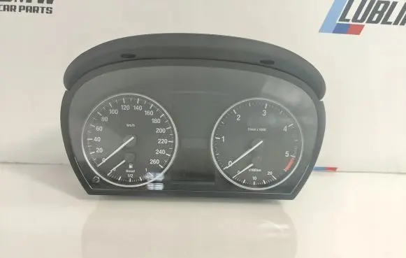 BMW X1 E84 Speedometer (instrument cluster) 9220963