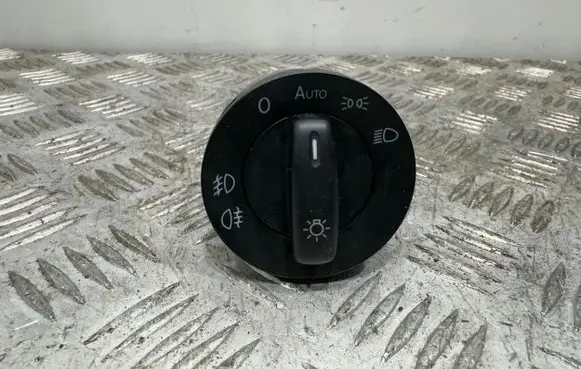 Volkswagen Tiguan Light switch 1K094143