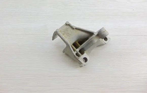 Renault Megane IV Engine mounting bracket 118320517R