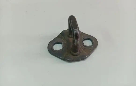 Mazda 3 II Rear door lock loop/hook striker