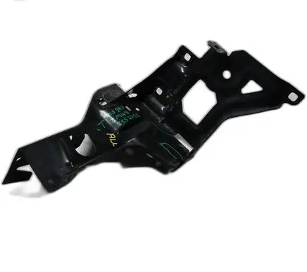 BMW 2 F45 Headlight/headlamp mounting bracket 7302531