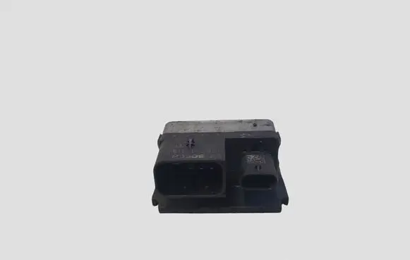 BMW 2 F45 Glow plug pre-heat relay 0281003115 8514120 10213526