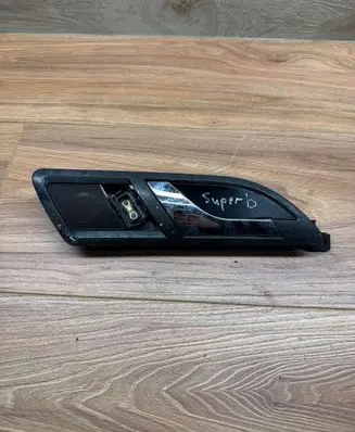 Skoda Superb B5 (3U) Front door interior handle 3U0837932