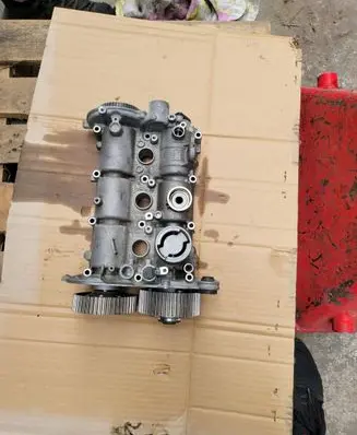 Skoda Fabia Mk3 (NJ) Rocker cam cover 04C103404D