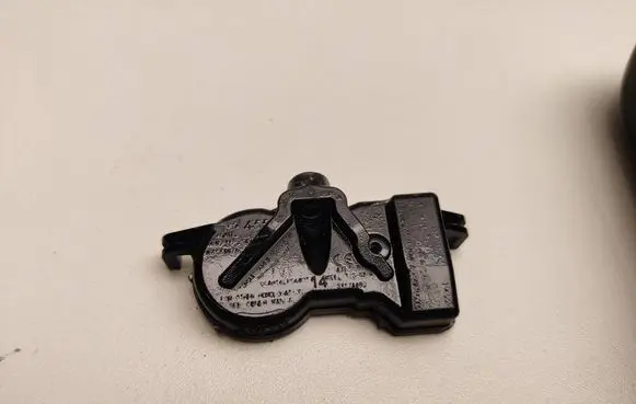 Dodge Durango III Tire pressure sensor 68313387AA