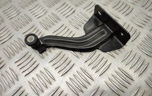 Chrysler Pacifica Sliding door middle roller runner 