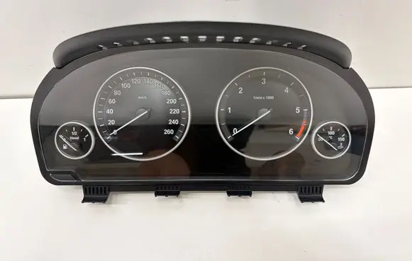 BMW 5 F10 F11 Speedometer (instrument cluster) 9285195 1841585 20009821
