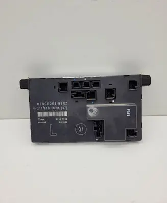 Mercedes-Benz E W211 Door control unit/module 2118701985