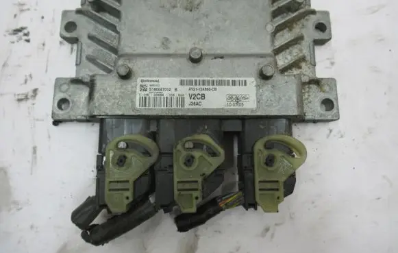 Ford Fiesta Engine control unit/module AV2112A650CB