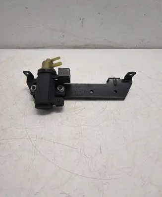 Opel Zafira C Vacuum valve 566898