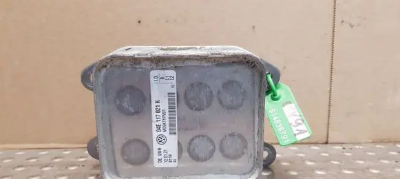 Engine oil radiator