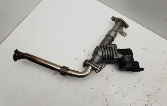 BMW 3 E90 E91 EGR valve 7563241 EV12 185047051