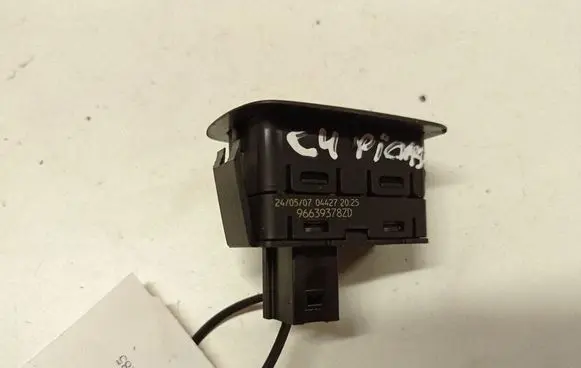 Citroen C4 I Picasso Electric window control switch 96639378ZD