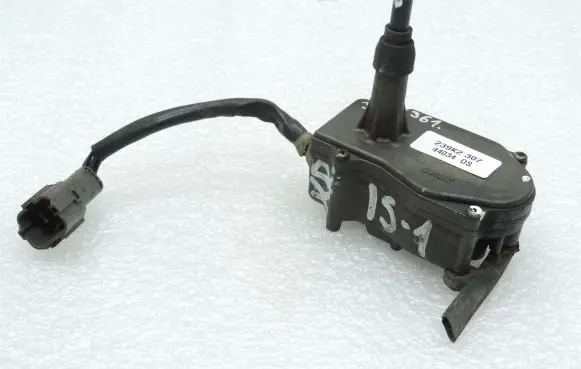 Isuzu Bighorn Headlight wiper motor 8943588574 94358857 1271147