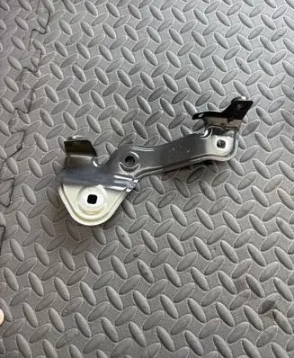 BMW i4 Fender mounting bracket 7486806