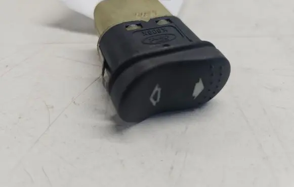 Ford Focus Electric window control switch 03162701