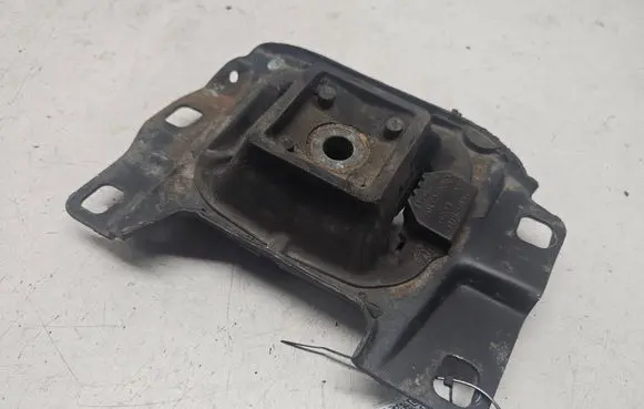 Ford Focus C-MAX Engine mount bracket 3M517M121