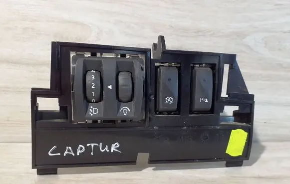 Renault Captur Headlight level height control switch