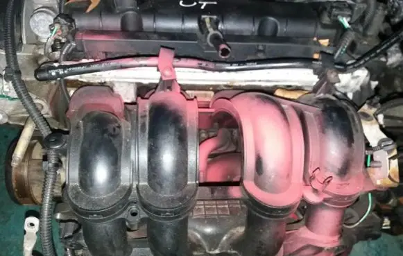 Ford Focus Intake manifold 4M5G9424CB 4M5G-9424-CB