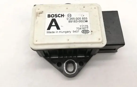 Toyota Avensis T270 Acceleration sensor 8918305030