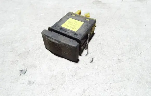 Fog light switch