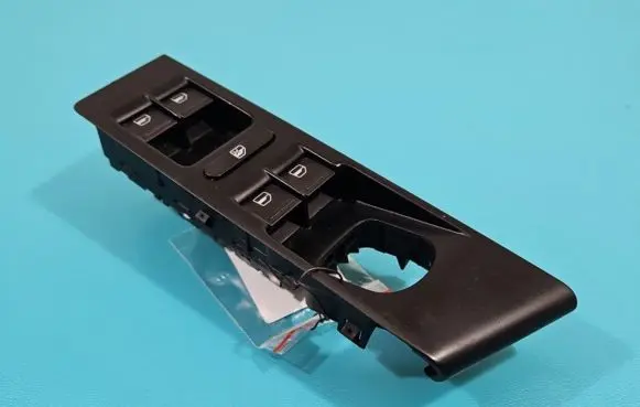 Volkswagen PASSAT B7 Electric window control switch 1K4959857B IMPRK1392395