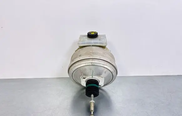 Audi Q7 4M Brake booster 4M0612103A