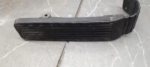 Mercedes-Benz E W210 Accelerator throttle pedal 1293010001