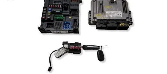 Peugeot 208 I Engine ECU kit and lock set 9677529580 9678355980