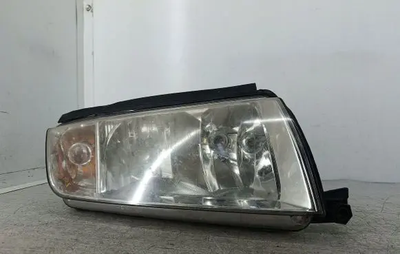 Skoda Fabia Mk1 (6Y) Headlight/headlamp 