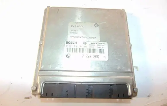 BMW 5 E39 Engine control unit/module 13617786266 7786266 0281010144