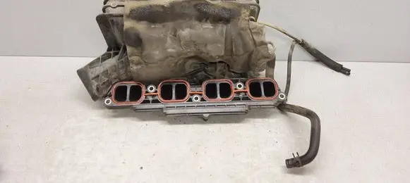 Toyota Avensis T250 Intake manifold