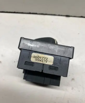 Volvo S70 V70 V70 XC Light switch 8601772 99W27V