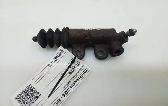 Toyota Avensis T270 Clutch slave cylinder 3147012190