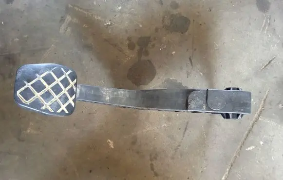 Volkswagen Golf IV Clutch pedal 1j1721321c