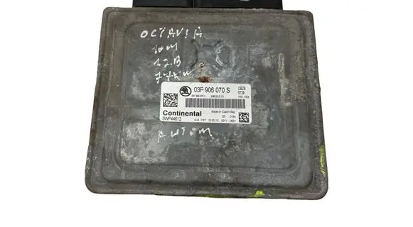 Skoda Octavia Mk2 (1Z) Engine control unit/module 03F906070S 03F906070F 5WP44612