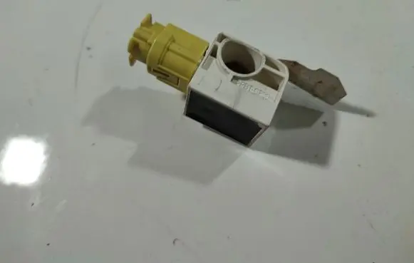 Honda CR-V Airbag deployment crash/impact sensor 5WK43310