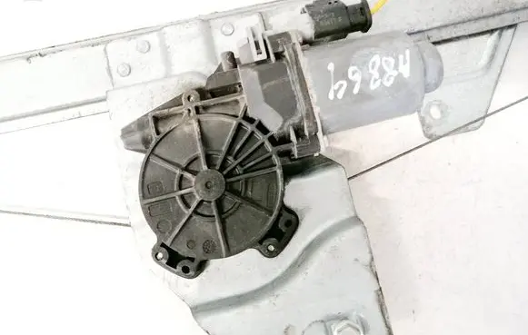 Peugeot Partner Front door window regulator motor 402104b