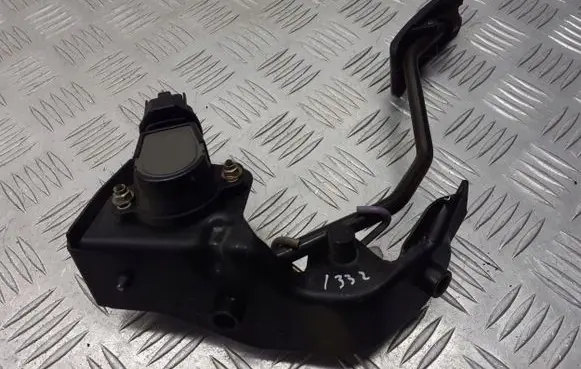Toyota Corolla E120 E130 Accelerator throttle pedal 78111-35030