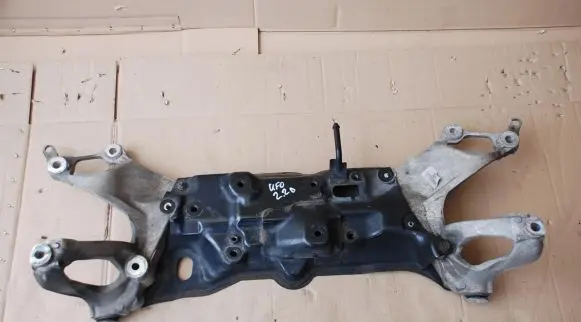 Honda Civic Engine mounting bracket