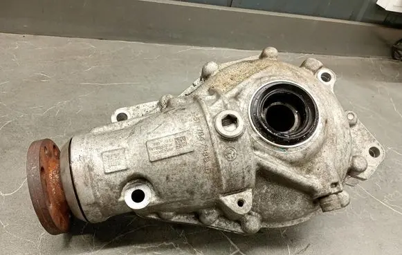 BMW X5 G05 Front differential 7647388